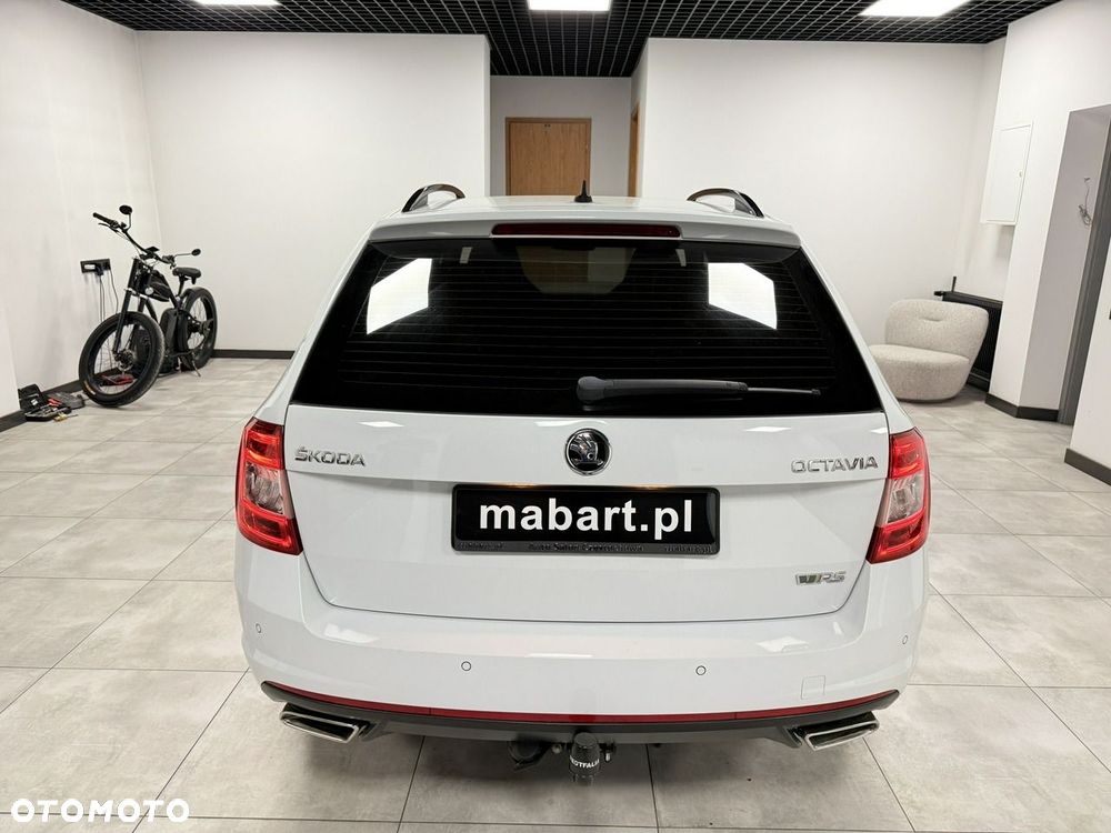 Skoda Octavia 2.0 TDI RS Challenge DSG - 4