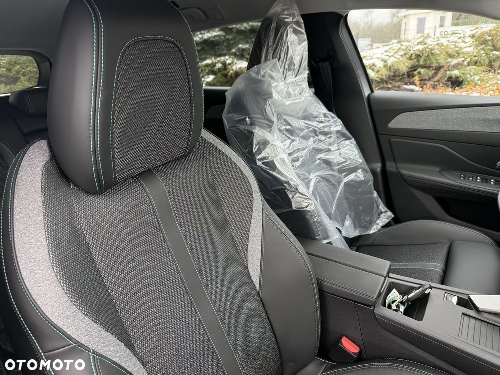 Peugeot 308 1.5 BlueHDi Allure S&S EAT8 - 15