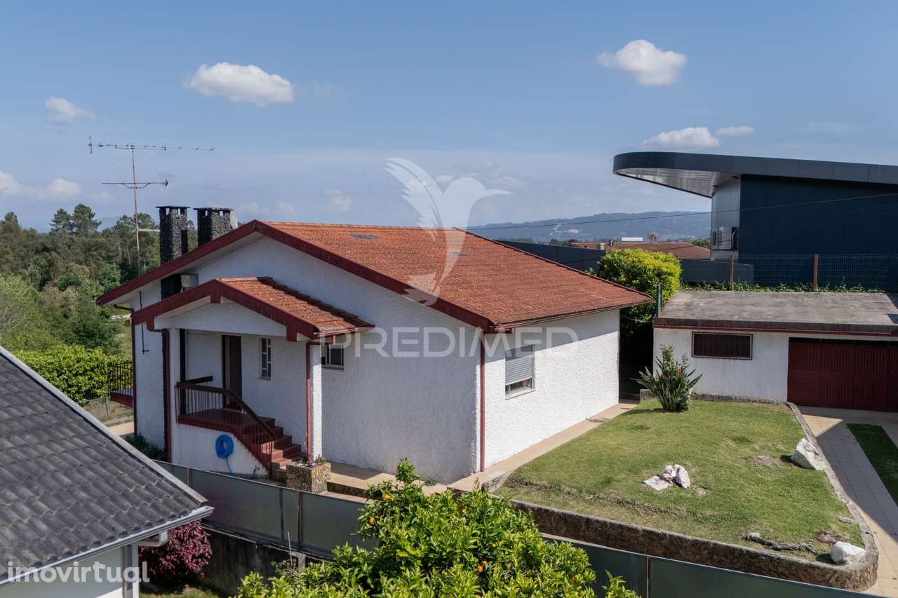 Moradia T4 | Barbudo, Vila Verde | Excelente Localização - Grande imagem: 5/35