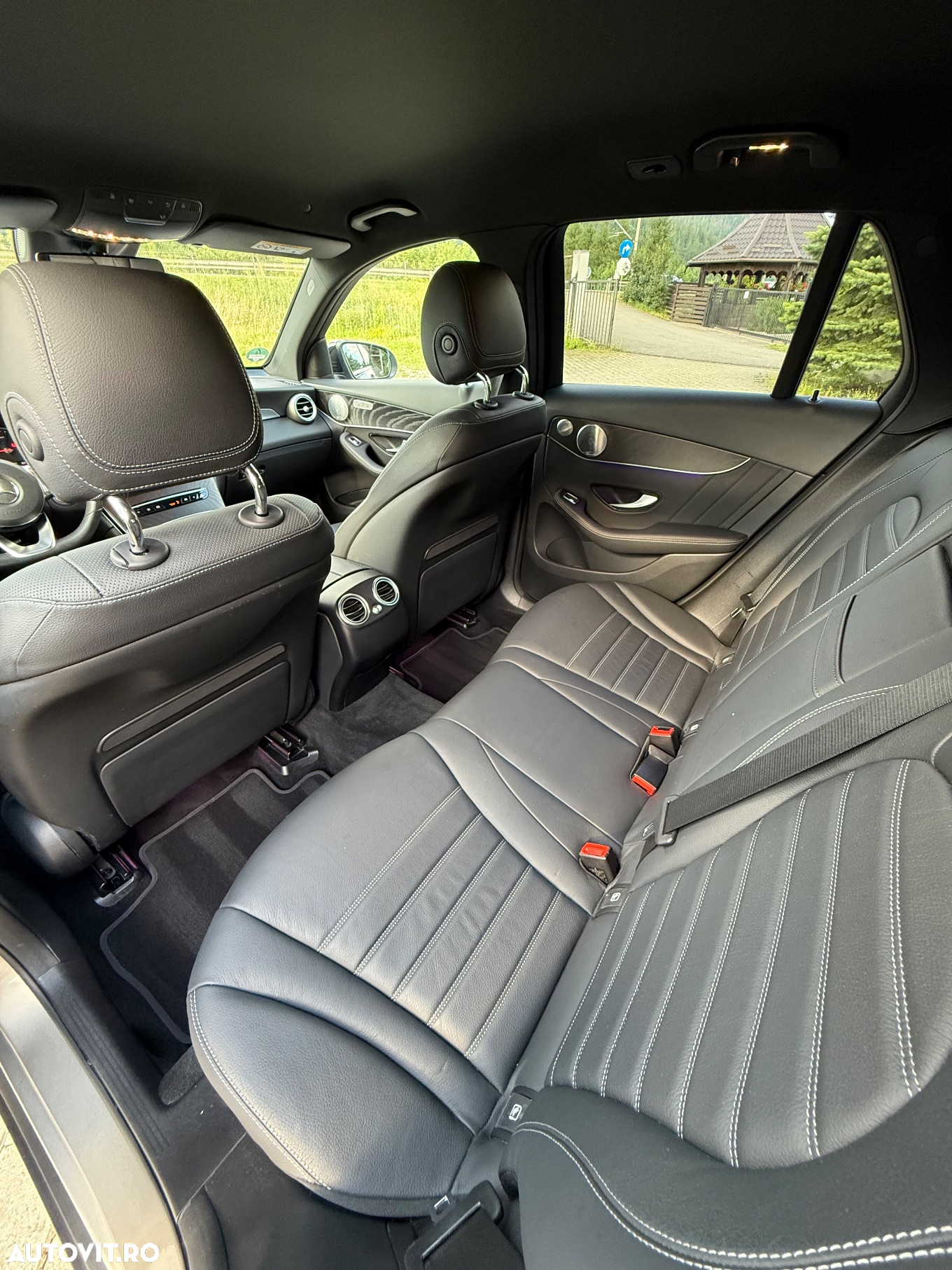 Mercedes-Benz GLC 220 d 4Matic 9G-TRONIC AMG Line - 10