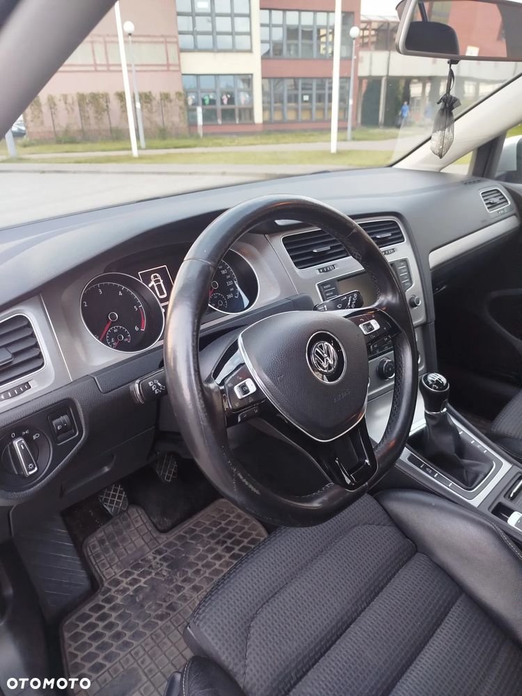 Volkswagen Golf - 14
