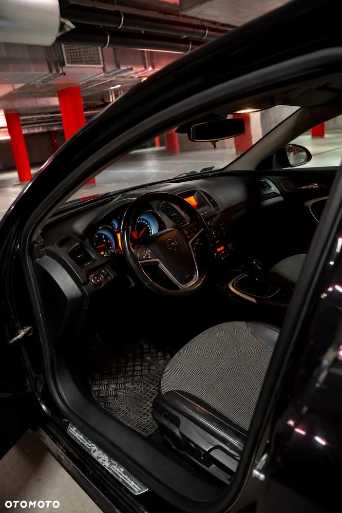 Opel Insignia - 18