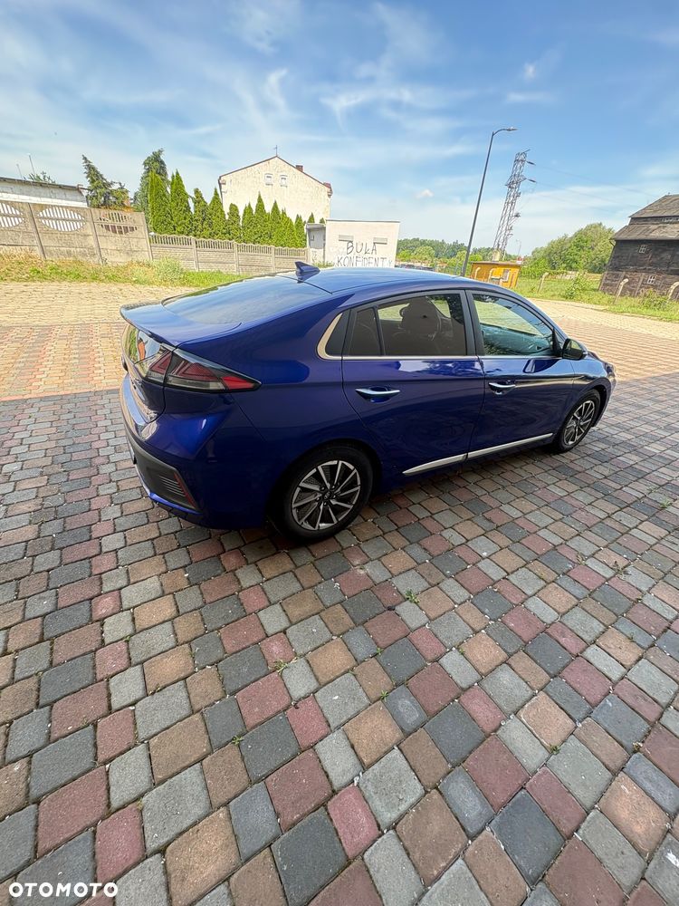Hyundai IONIQ 1.6 GDI Premium - 3