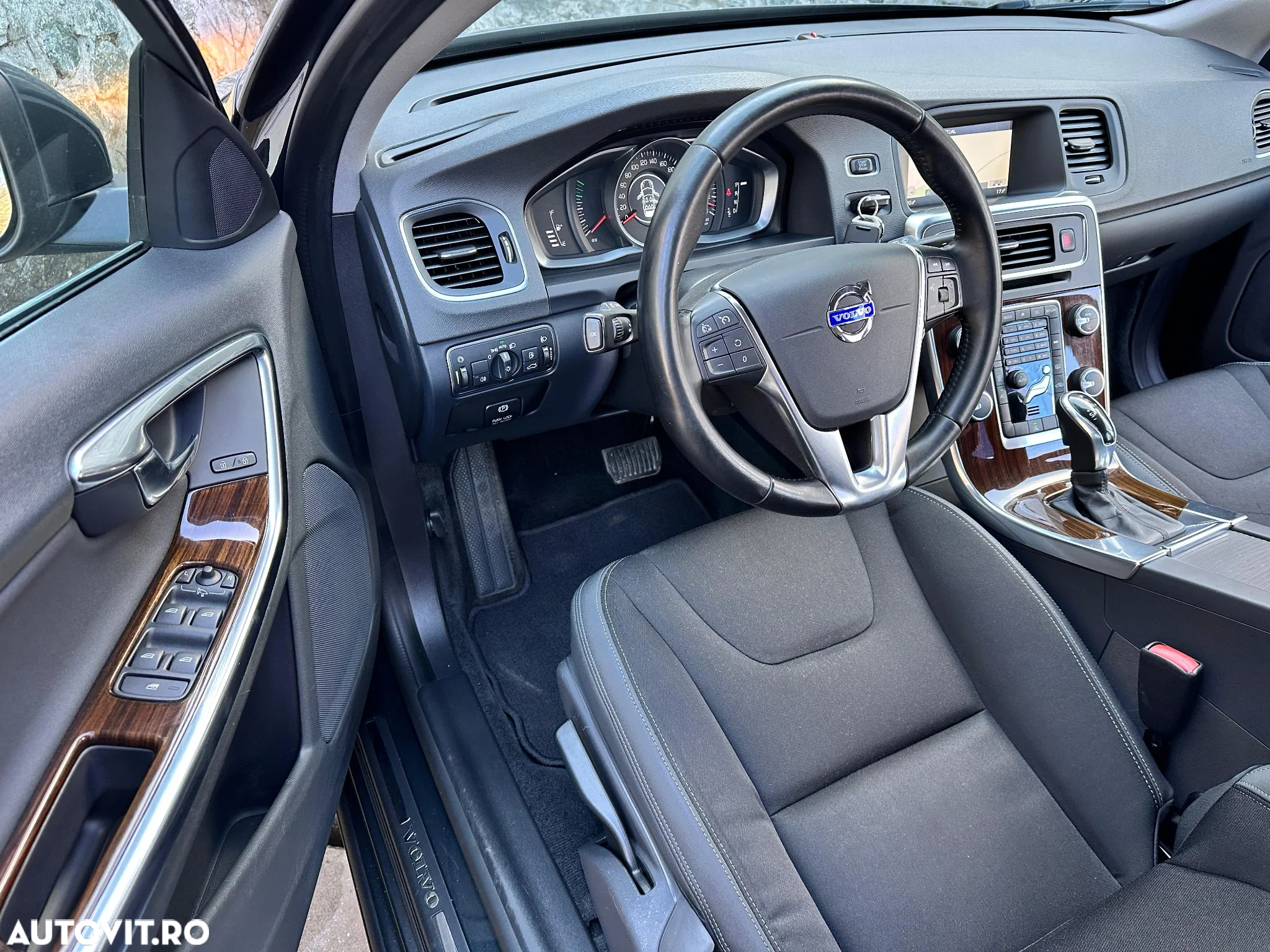 Volvo V60 D2 Geartronic Powershift Momentum - 16