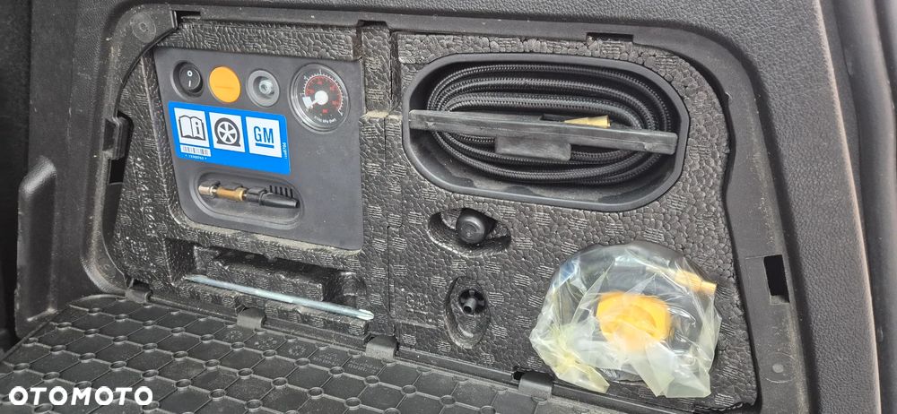 Opel Meriva 1.4 150 Jahre - 20