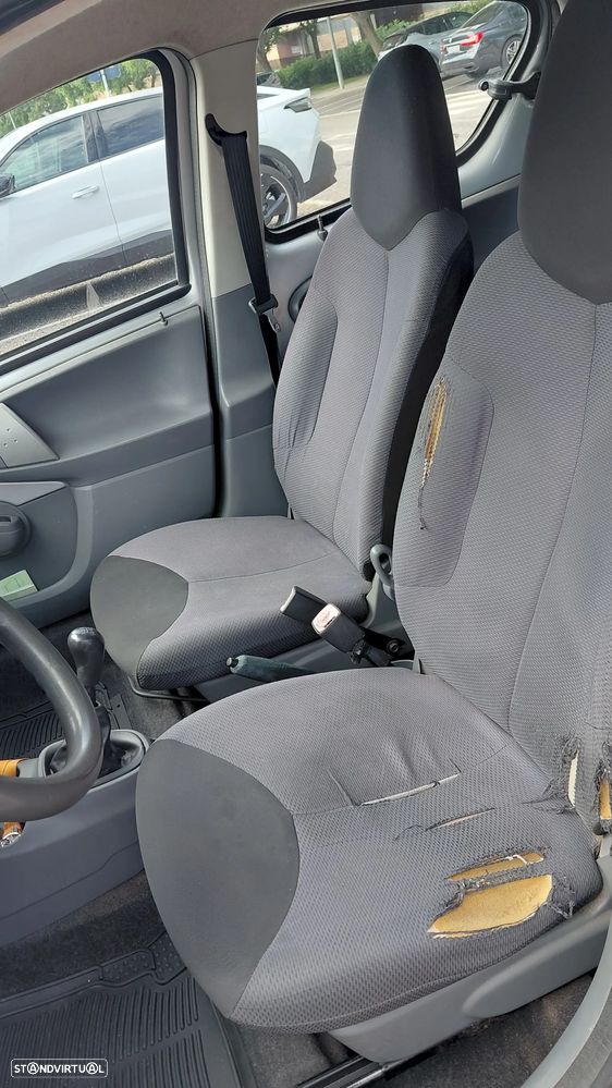Toyota Aygo 1.0 + AC - 8