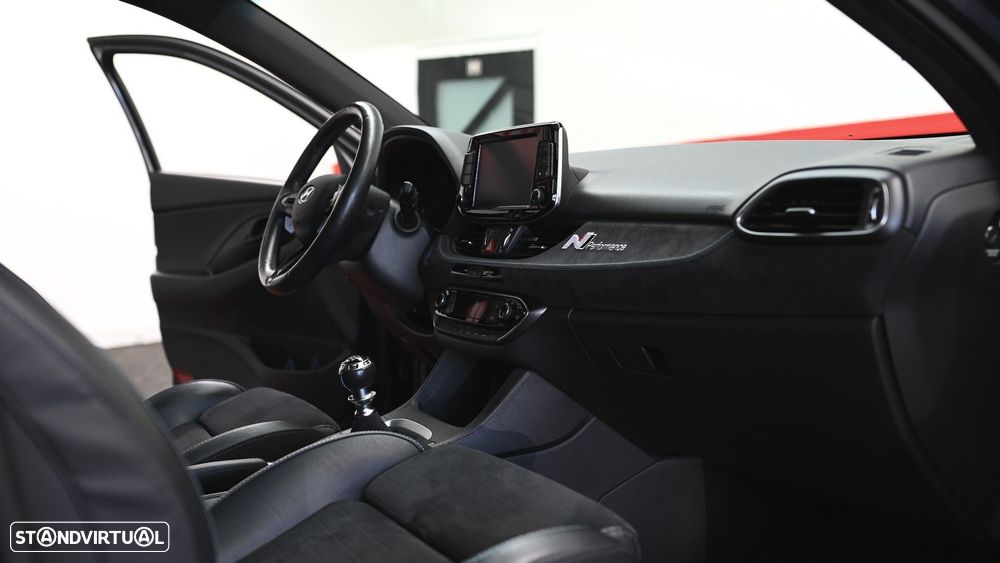 Hyundai i30 N 2.0 T-GDi Performance Pack - 42