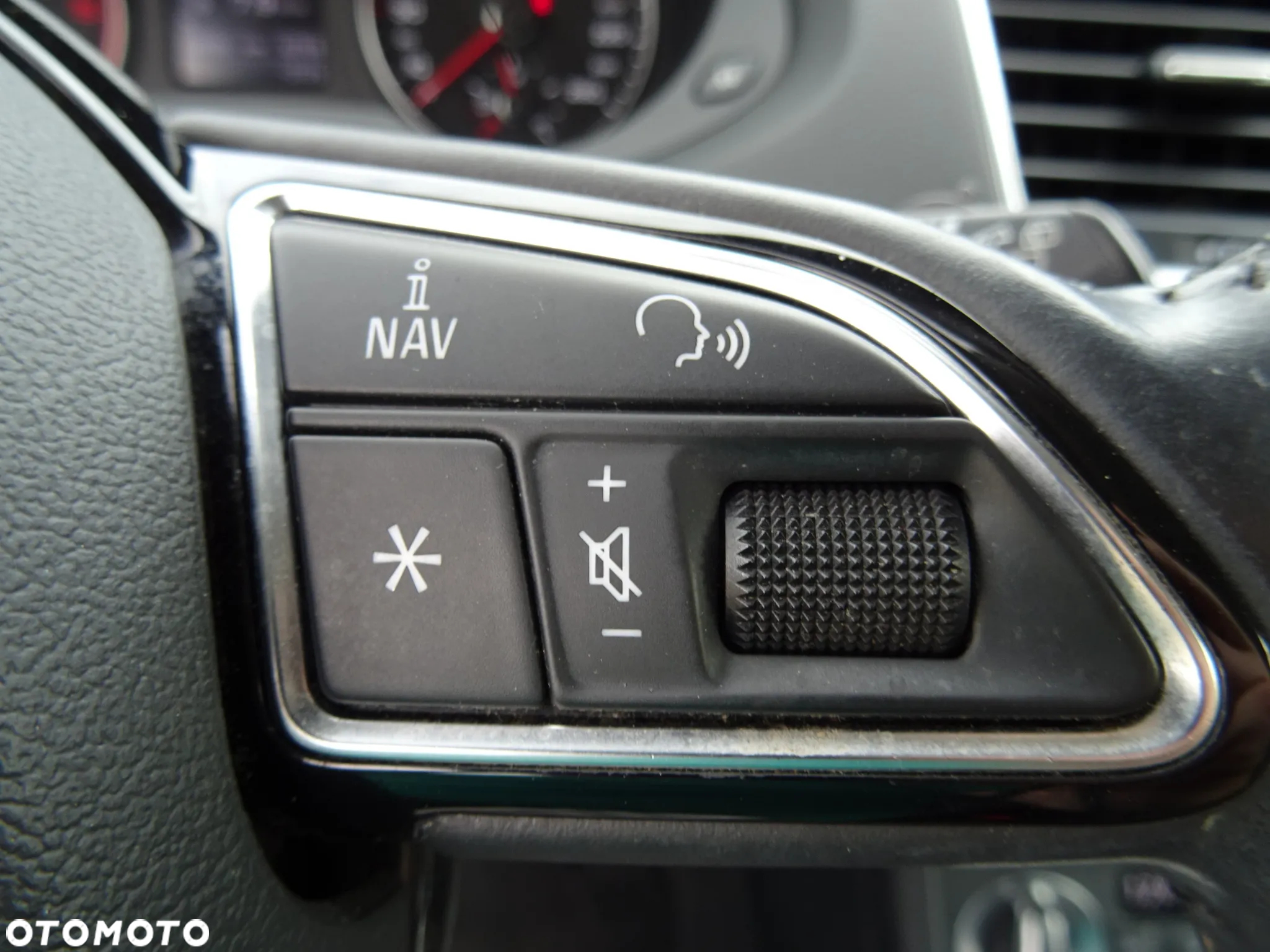 Audi Q3 2.0 TDI Quattro Edycja Specjalna - 27