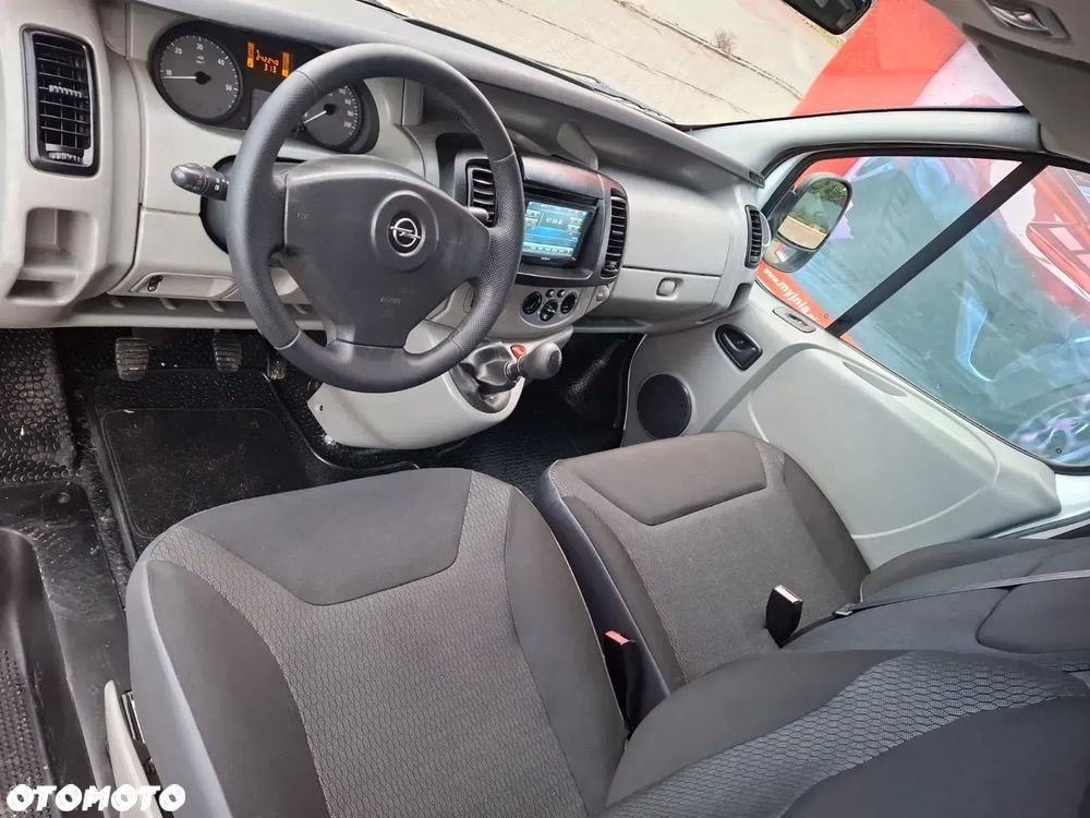 Opel Vivaro - 9
