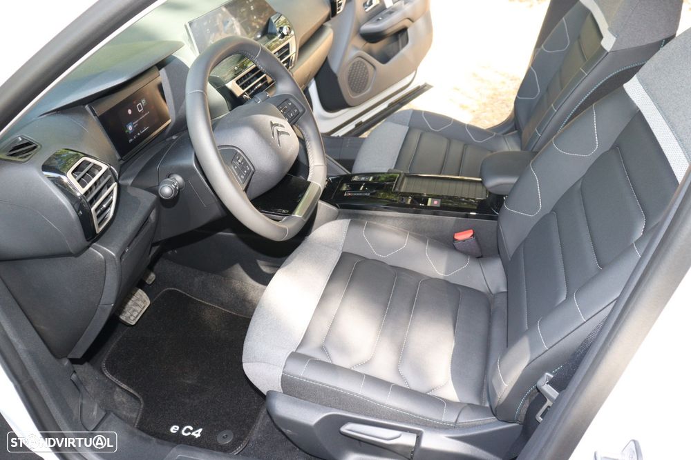 Citroën e-C4 136 PLUS - 27