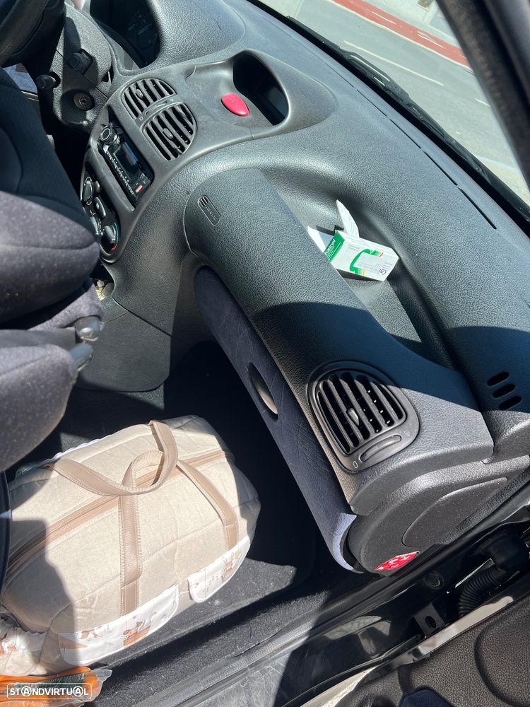 Peugeot 206 1.1 XT - 5