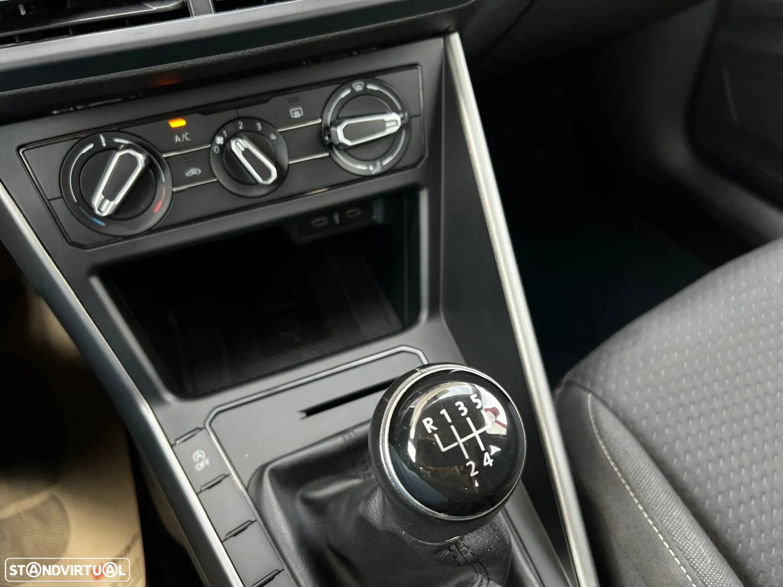 VW Polo 1.0 Trendline - 46