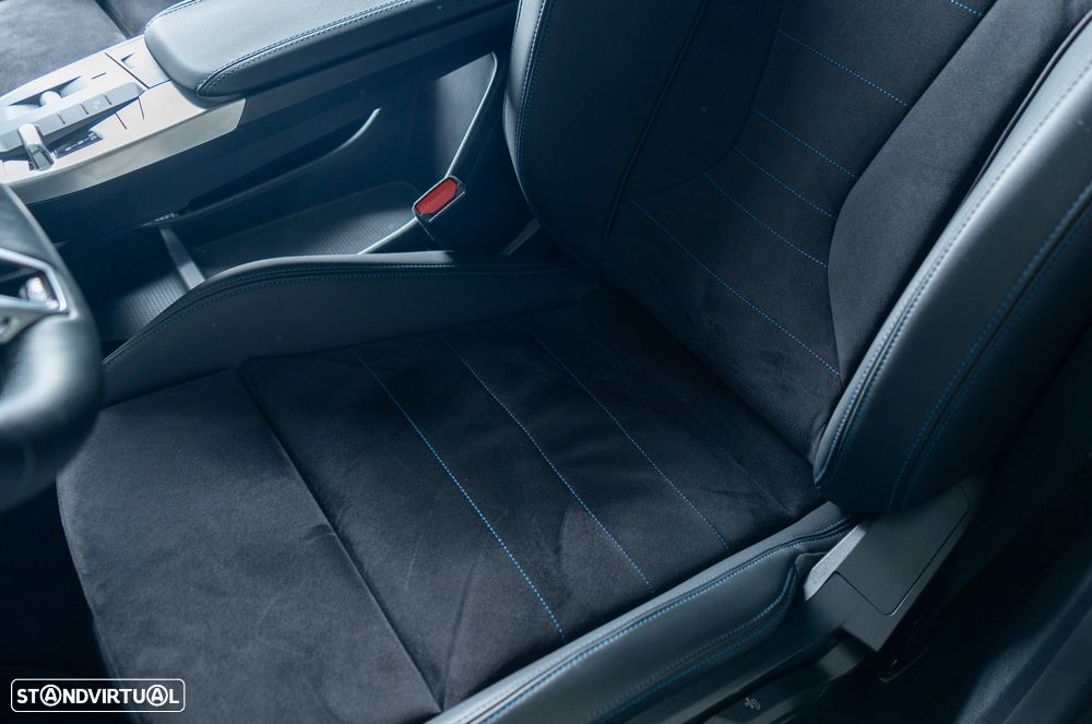 BMW iX2 eDrive20 Pack Desportivo M - 20
