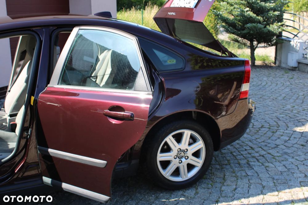 Volvo S40 2.0D - 12