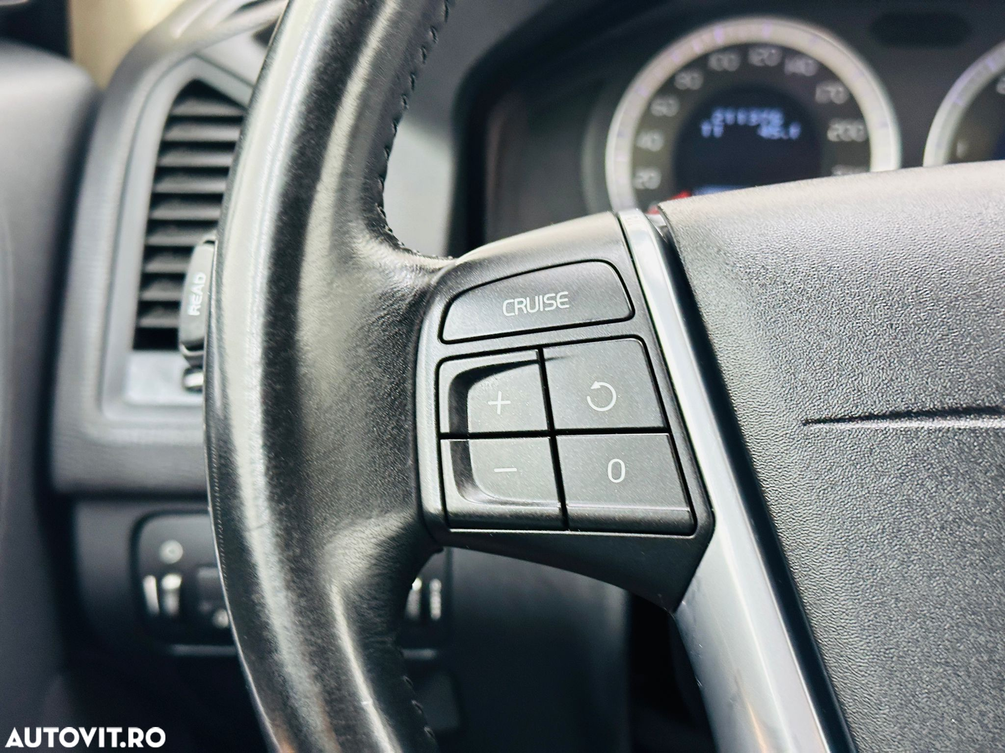 Volvo XC 60 - 33
