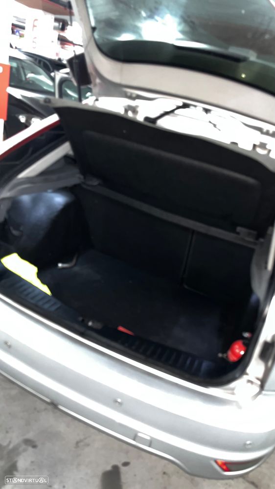 Ford Focus 1.6 TDCi Sport - 17