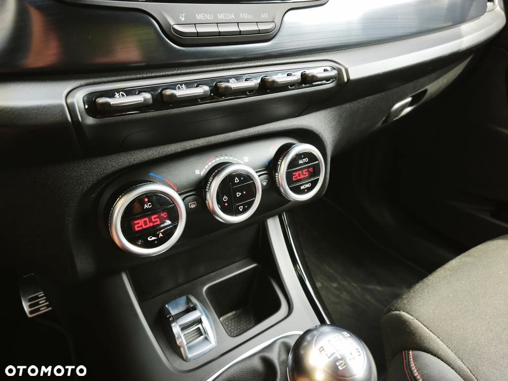 Alfa Romeo Giulietta 1.4 TB MultiAir Distinctive - 15