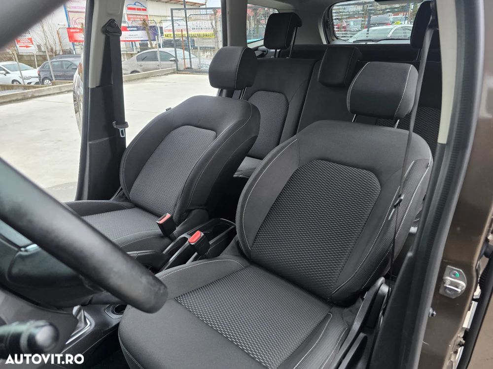 Dacia Duster 1.6 4x2 Laureate - 11