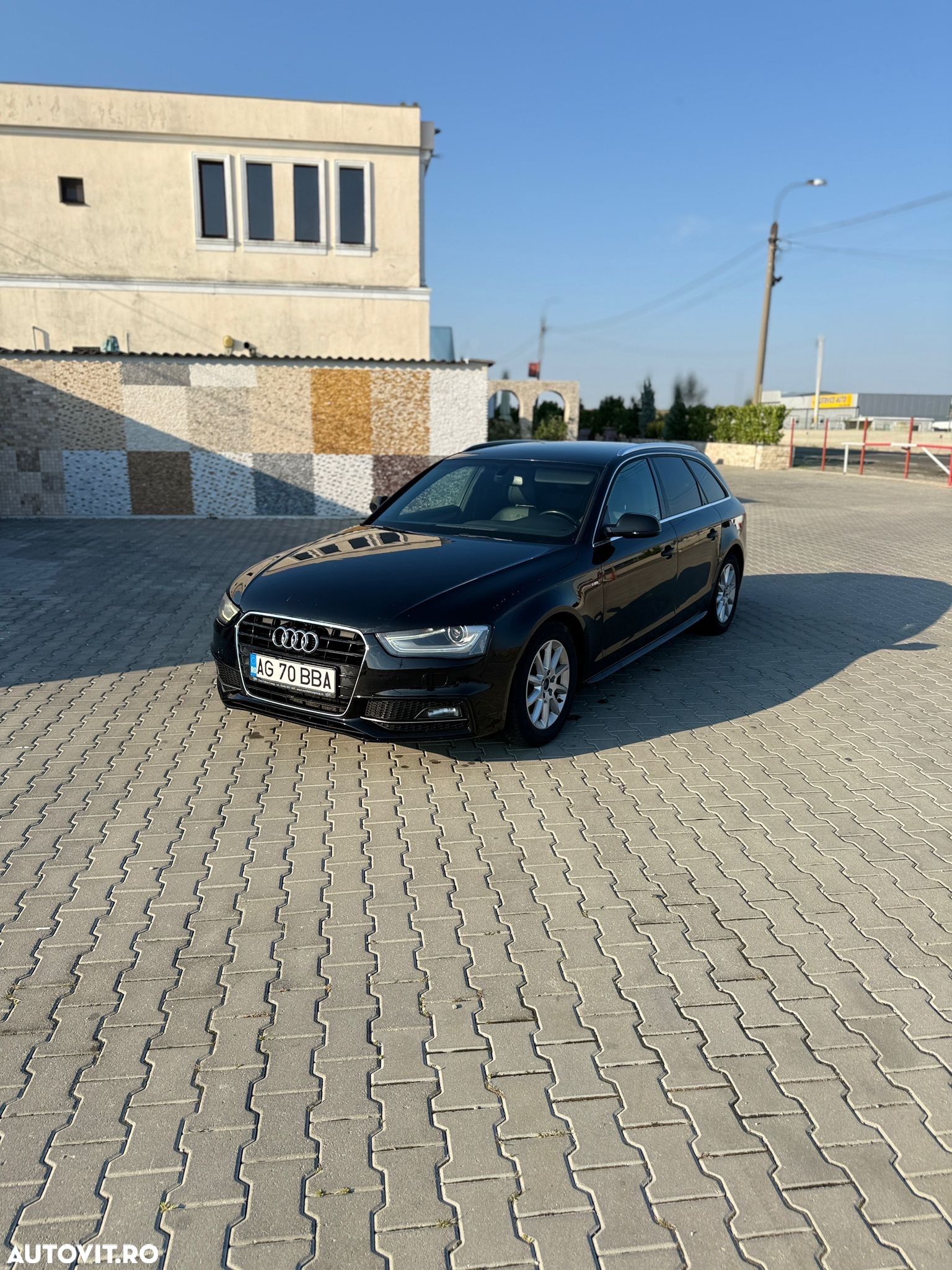 Audi A4 Avant 2.0 40 TDI S tronic S Line - 1