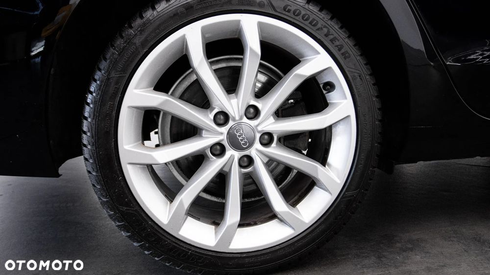 Audi A4 Limousine 35 TFSI Sport S tronic - 10
