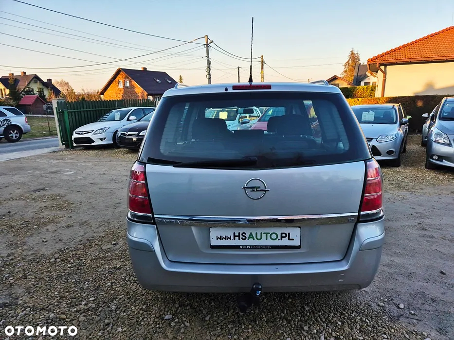 Opel Zafira 1.8 Cosmo - 18