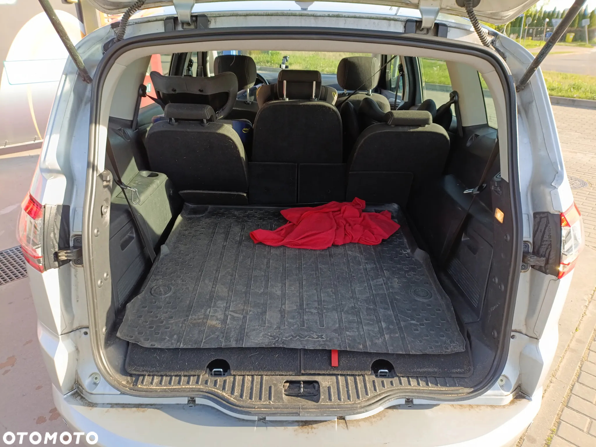 Ford S-Max - 8