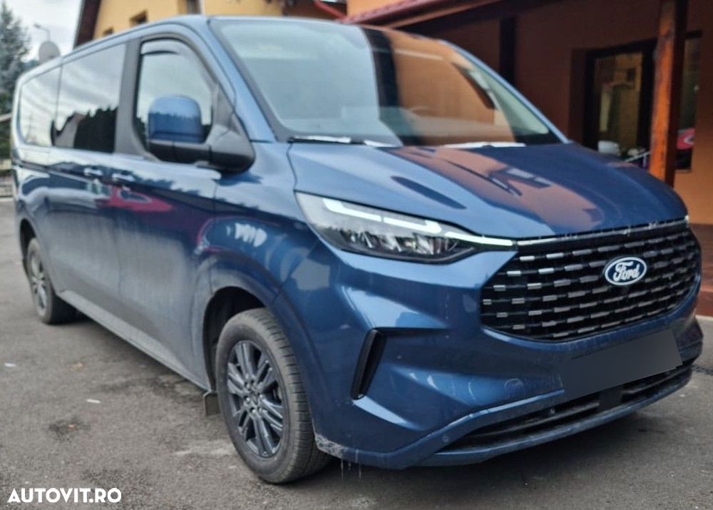 Ford Tourneo Custom Bus 320 2.0 EcoBlue 170 CP L1H1 Titanium Aut. - 2