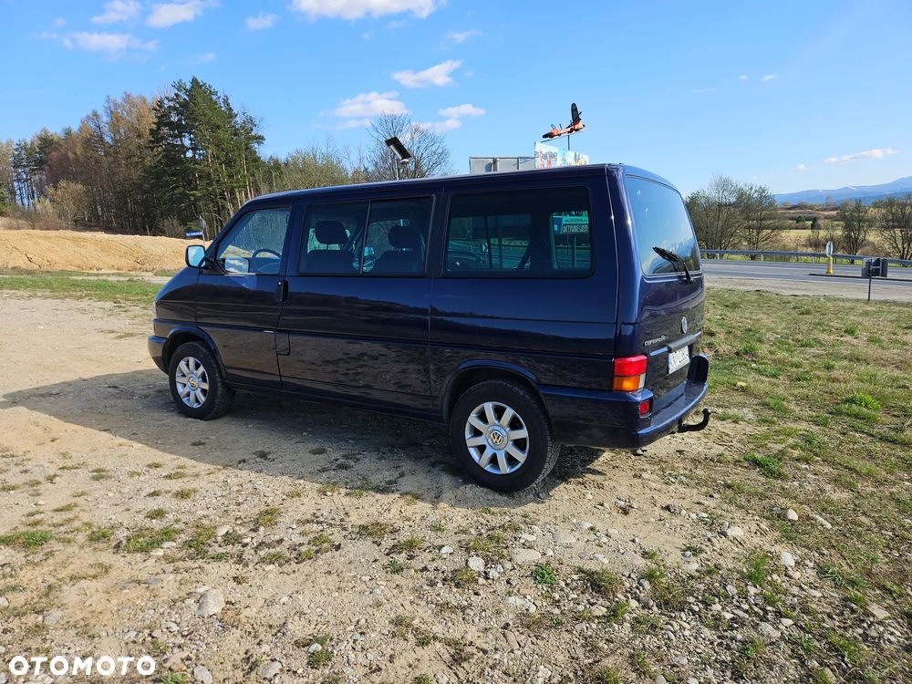 Volkswagen Caravelle - 4