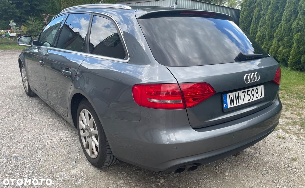 Audi A4 Avant - 4