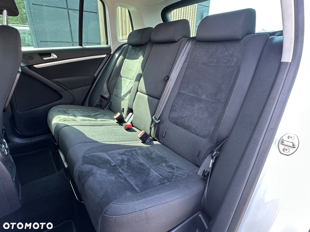 Volkswagen Tiguan 2.0 TDI DPF 4Motion BlueMotion Technology Exclusive - 20
