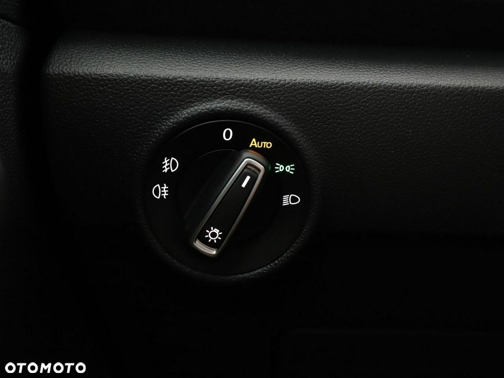 Volkswagen T-Roc 1.0 TSI OPF Style - 32