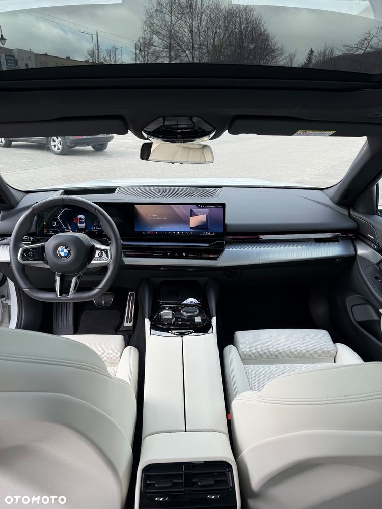 BMW Seria 5 520i mHEV - 7