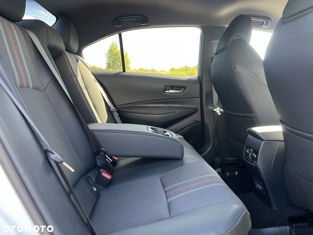 Toyota Corolla 1.8 Hybrid GR Sport - 12