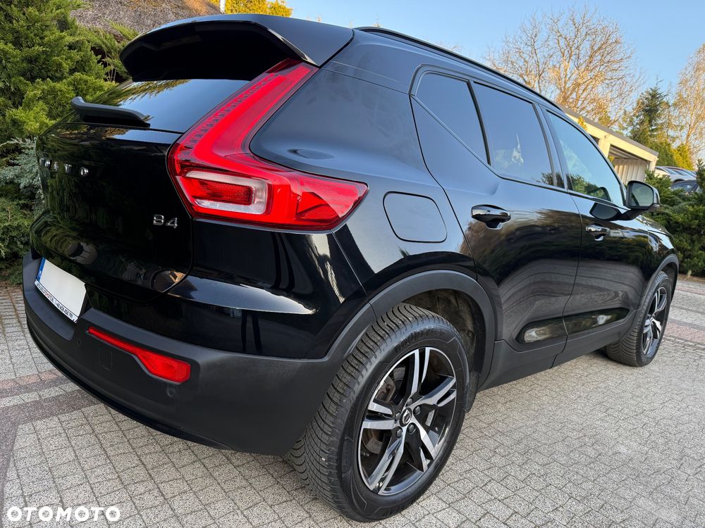 Volvo XC 40 B4 B DKG Plus Black Edition - 8