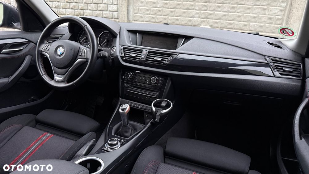 BMW X1 xDrive20d Sport Line - 16