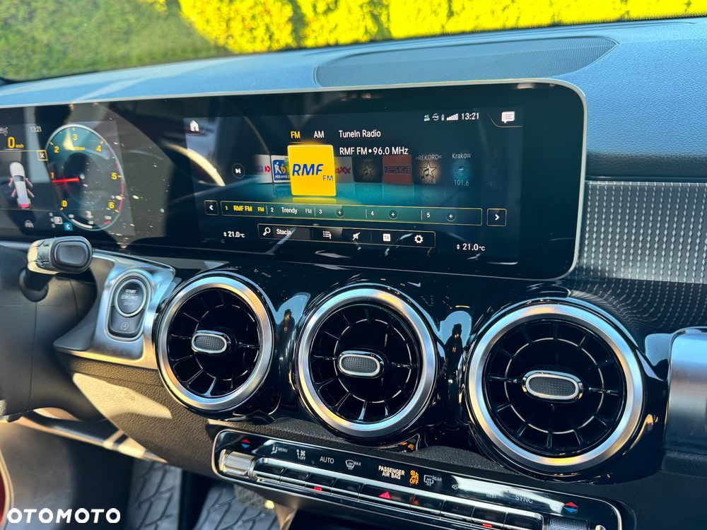 Mercedes-Benz GLB 220 d 4Matic 8G-DCT Progressive - 26