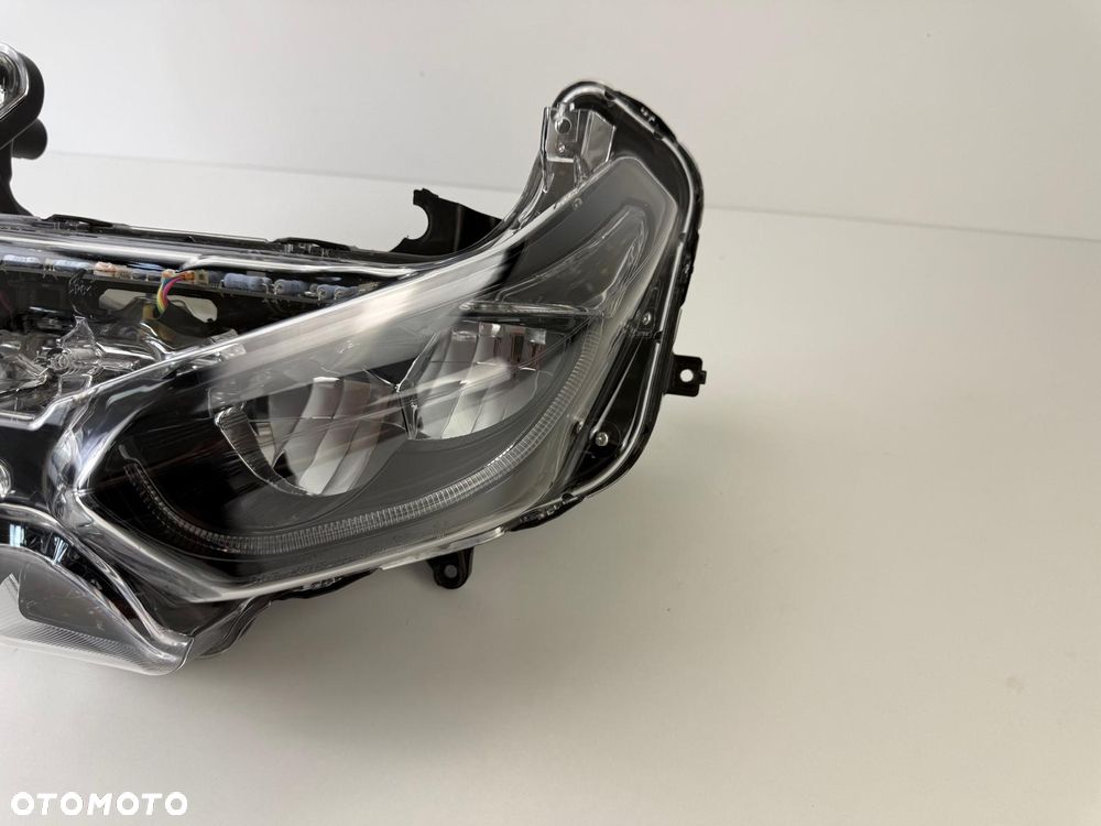 Przednia lampa reflektor Yamaha X-Max 125 2023+ - 3