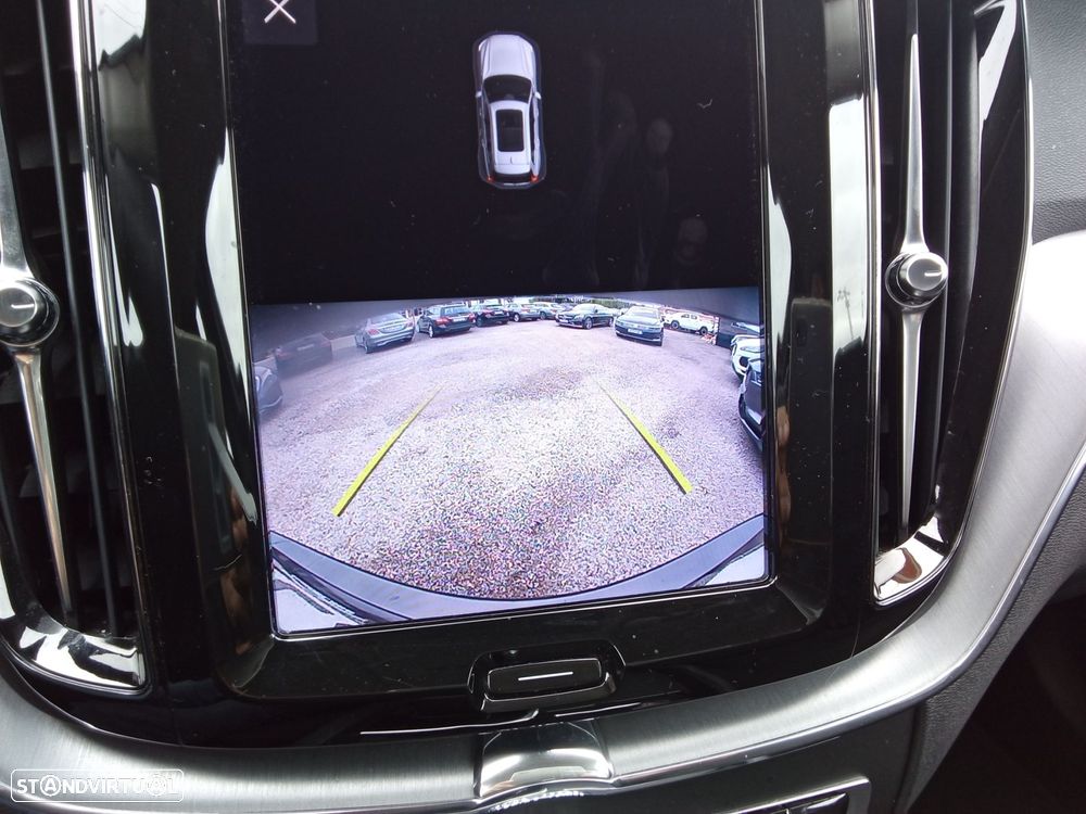 Volvo XC 60 2.0 B4 Inscription Geartronic - 17