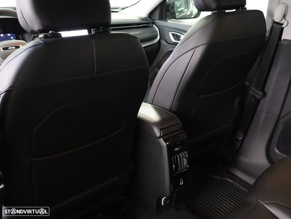 Jeep Compass 1.3 TG Limited - 23