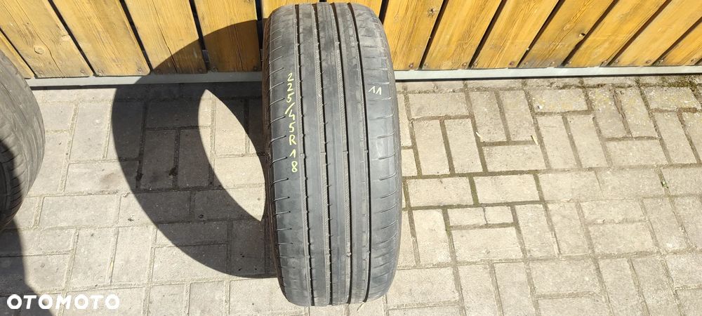OPONA LETNIA 225/45R18 GOODYEAR EAGLE F1 (2821) LATO 1 SZTUKA - 1