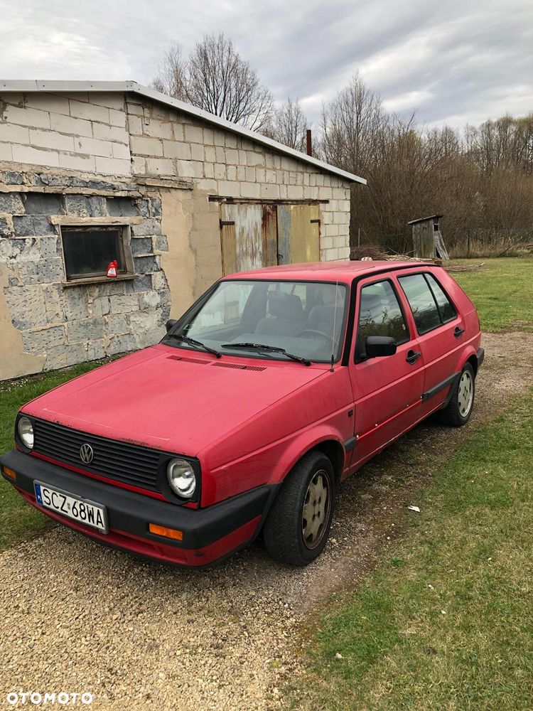 Volkswagen Golf - 1