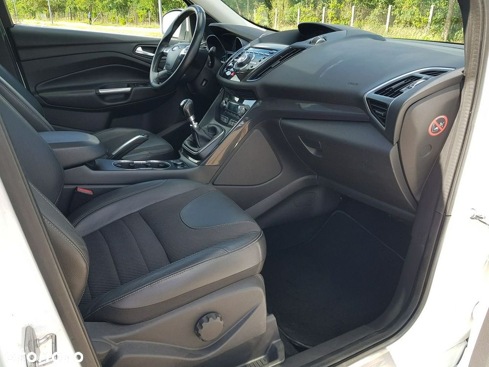 Ford Kuga 1.6 EcoBoost 2x4 Individual - 18