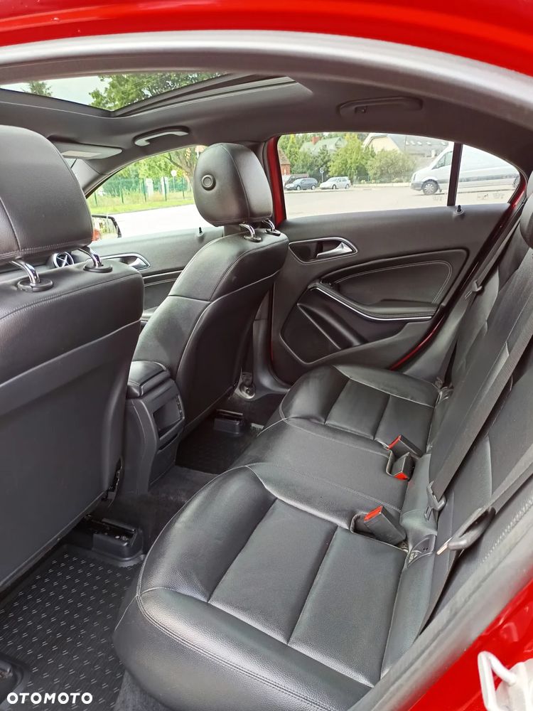 Mercedes-Benz Klasa A 180 CDI AMG Line - 22