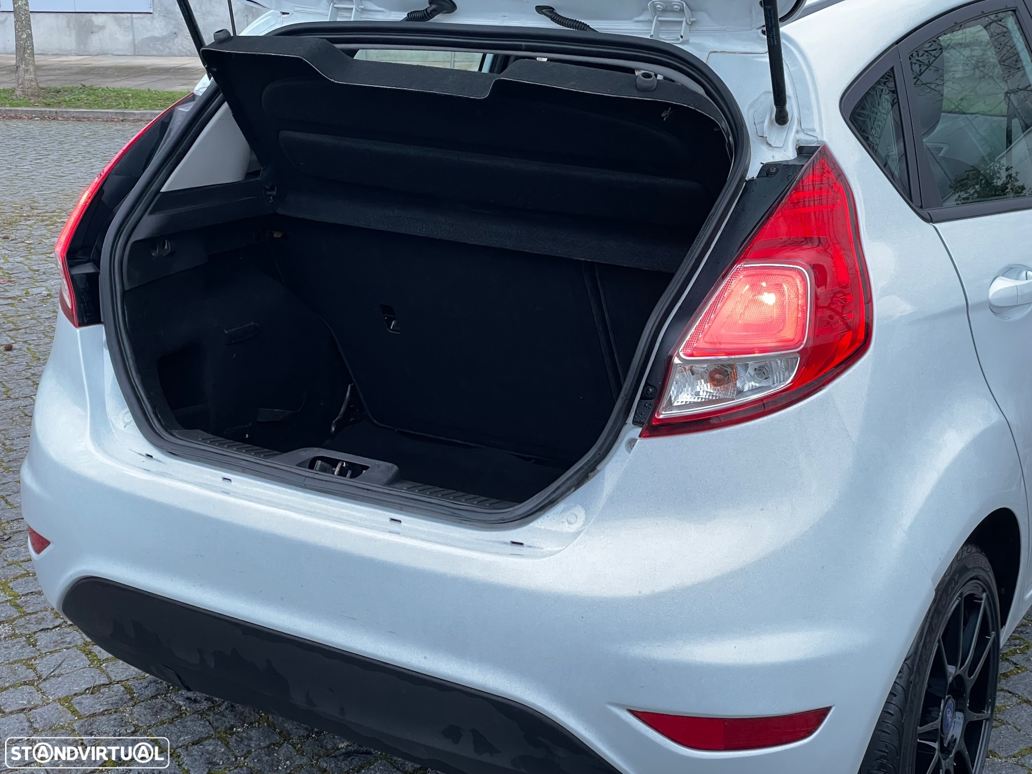 Ford Fiesta 1.5 TDCi Trend - 21