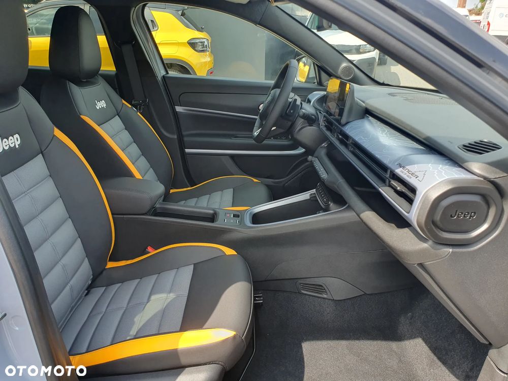 Jeep Avenger 1.2 T3 mHEV The North Face 4xe eDCT6 - 28