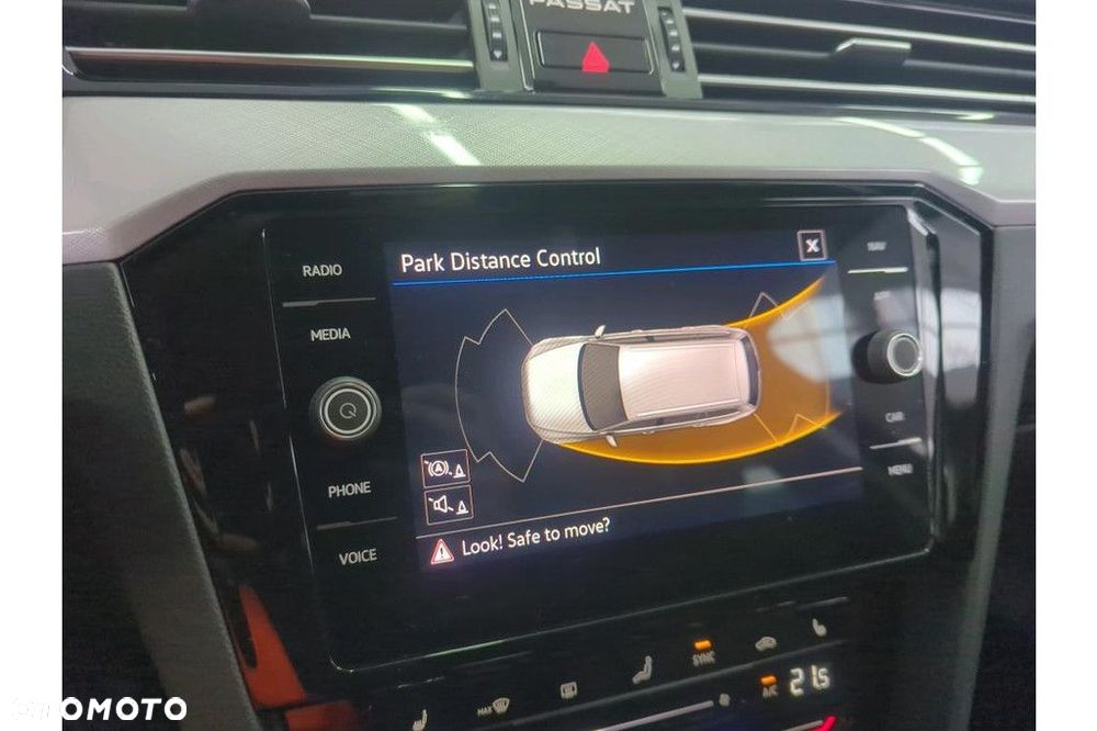 Volkswagen Passat - 8