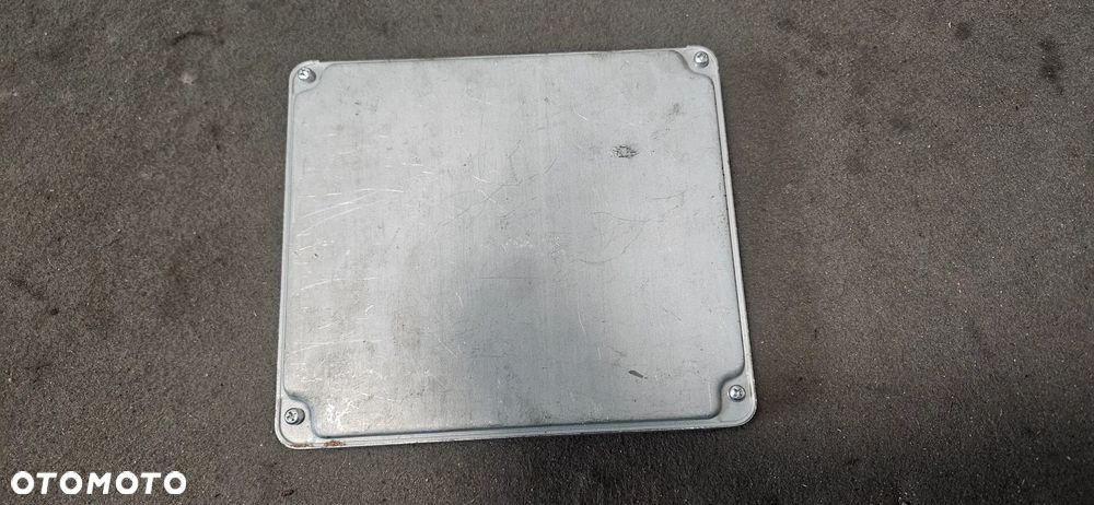 Komputer sterownik silnika Toyota Avensis T25 2,2 D-CAT 89661-05821 175800-8333 - 4