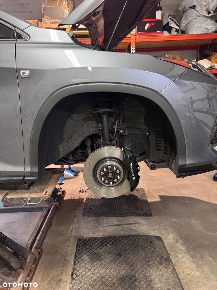 Lexus RX - 21