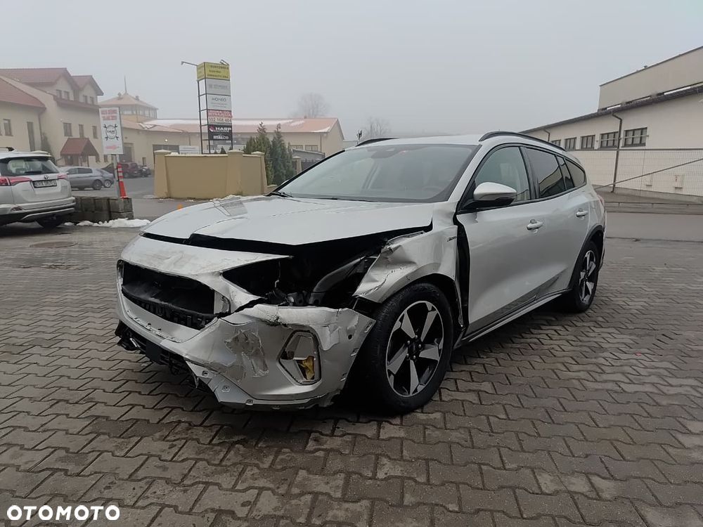 Ford Focus 1.0 EcoBoost Hybrid ACTIVE X - 3