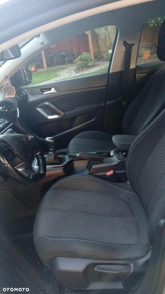 Peugeot 308 1.5 BlueHDi Allure Pack S&S - 18